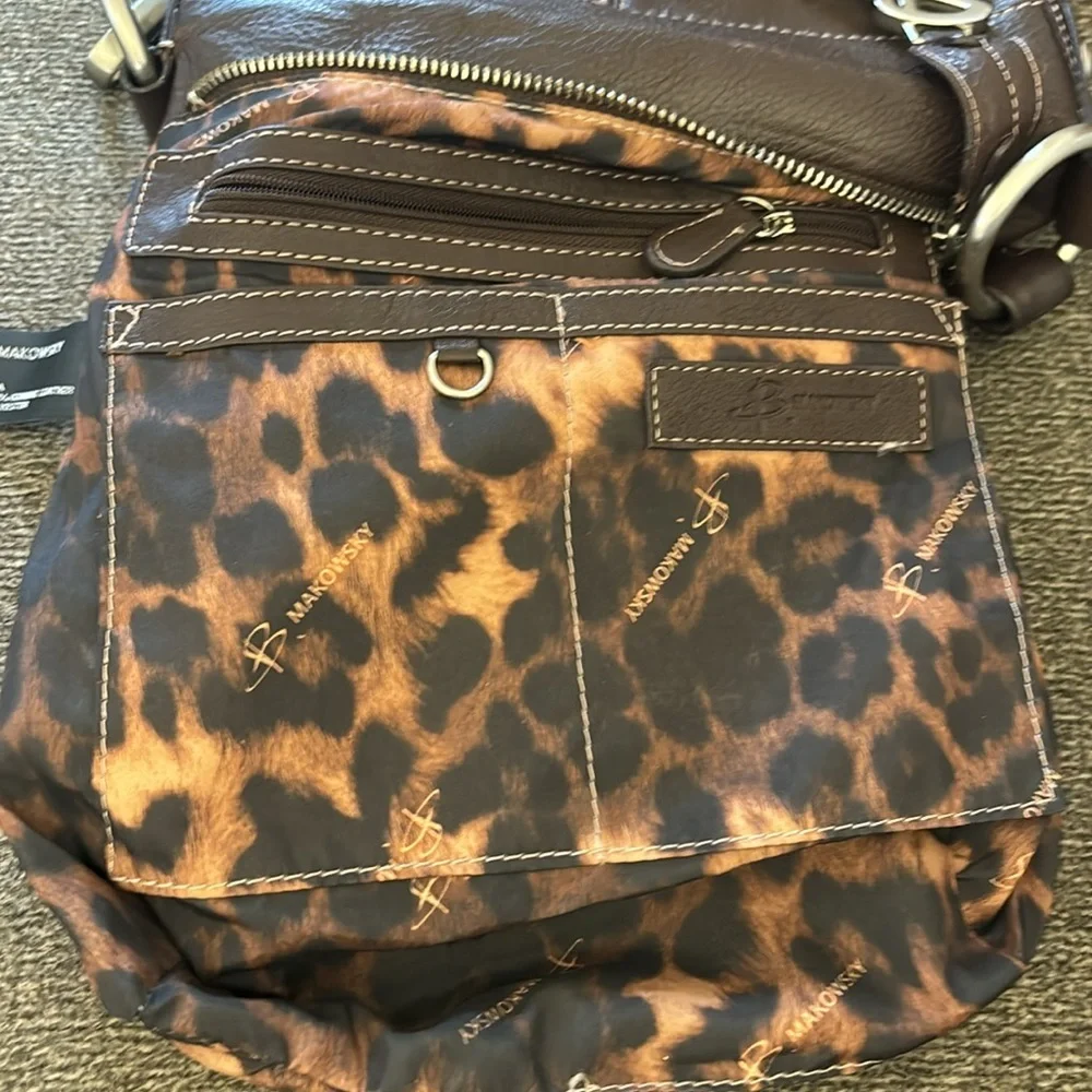 B. Makowsky Brown Leather Crossbody/Shoulder Bag‎